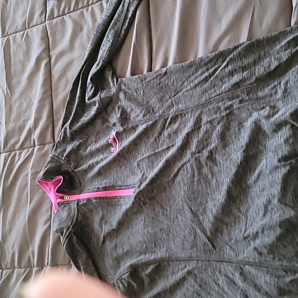 Athletic shirt